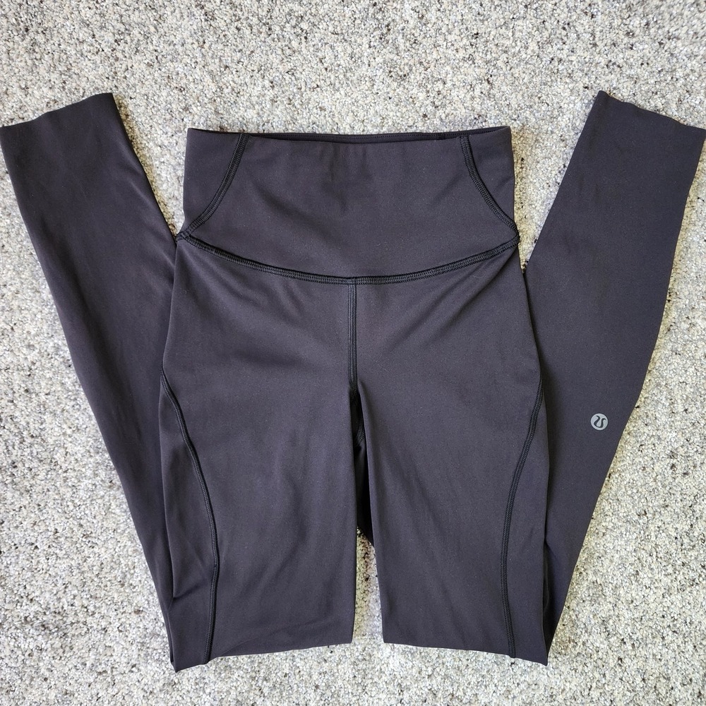 Lululemon Base Pace High-Rise Tight Women Size 0 Black Yoga Leggings Excellent